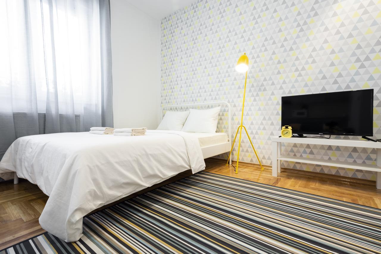 Giallo Apartment - Free Private Parking Novi Sad Exterior foto